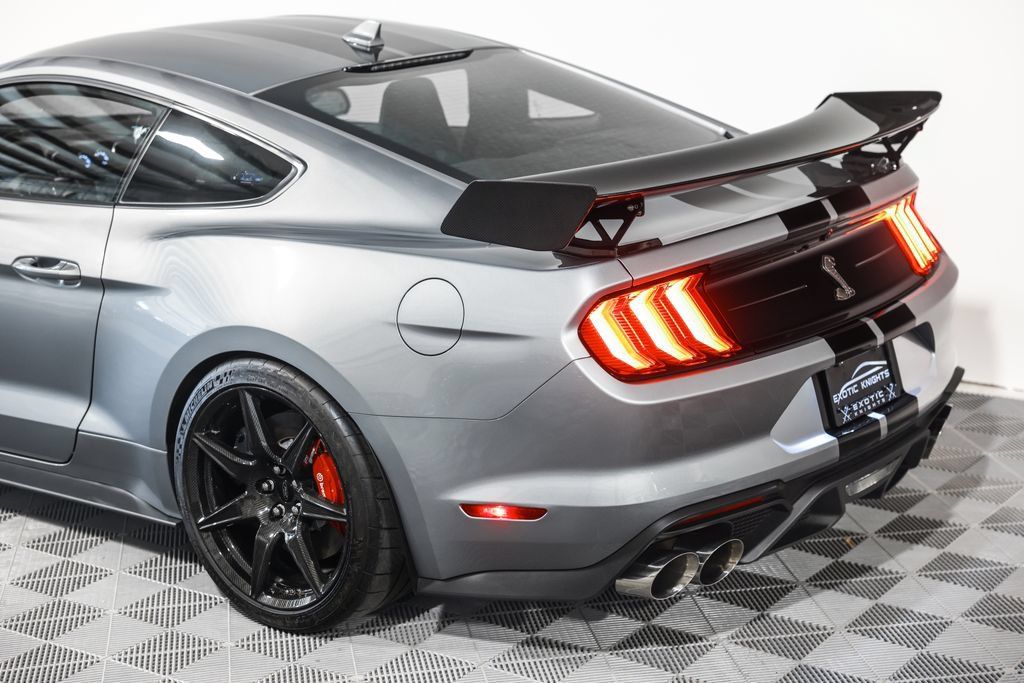 Used 2020 Ford Mustang Shelby GT500 w/ Carbon Fiber Track Pack RWD image 17