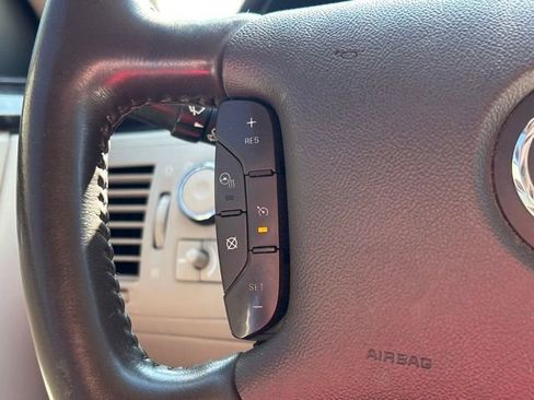 Used 2011 Cadillac DTS Luxury image 28