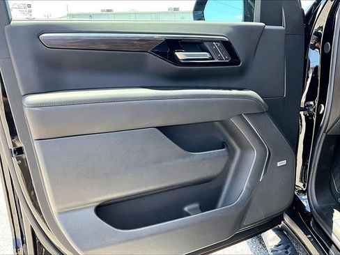 New 2026 Chevrolet Tahoe Z71 w/ Comfort Package AWD/4WD image 25