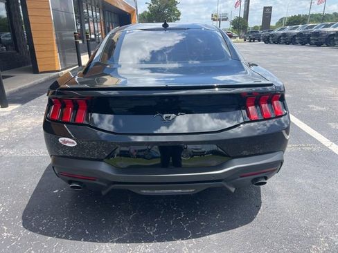 Used 2025 Ford Mustang Coupe RWD image 20