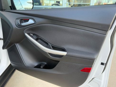 Used 2015 Ford Focus Titanium image 15
