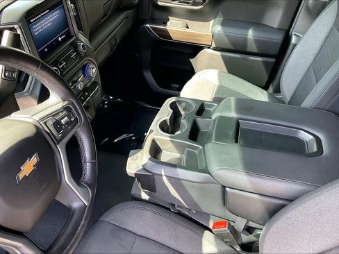 Certified 2021 Chevrolet Silverado 1500 LT RWD image 17