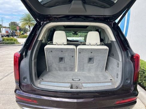 Used 2020 Cadillac XT6 Premium Luxury image 8