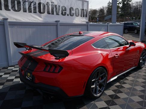 Used 2025 Ford Mustang GT Premium w/ GT Performance Package image 5