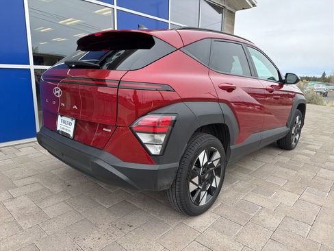 Used 2025 Hyundai Kona SEL AWD/4WD image 7