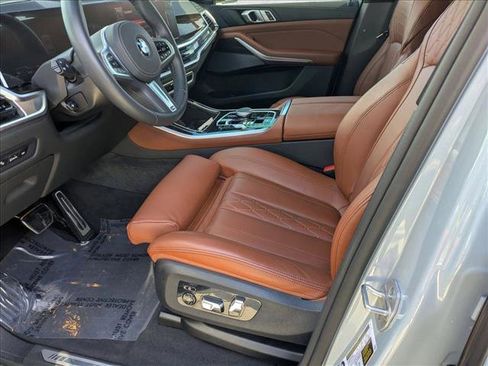 Used 2025 BMW X5 xDrive40i w/ M Sport Package image 13