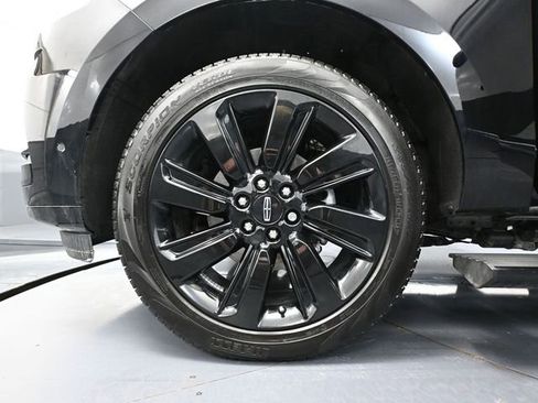 Used 2024 Lincoln Navigator Reserve w/ Equipment Group 201A image 17
