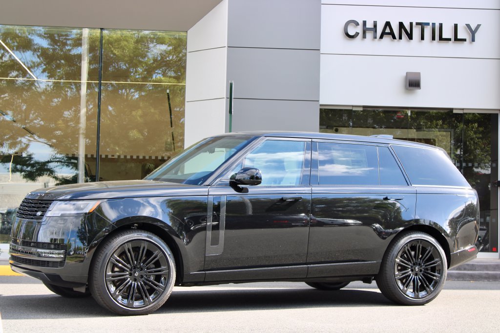New 2027 Land Rover Range Rover Long Wheelbase SE AWD/4WD image 1