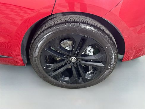 Used 2024 Jaguar F-PACE R-Dynamic S image 37