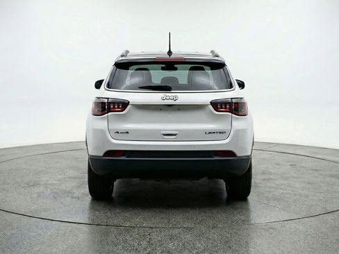 Used 2025 Jeep Compass Limited AWD/4WD image 7