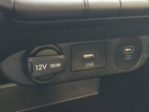 Used 2025 Hyundai Elantra SE FWD image 19
