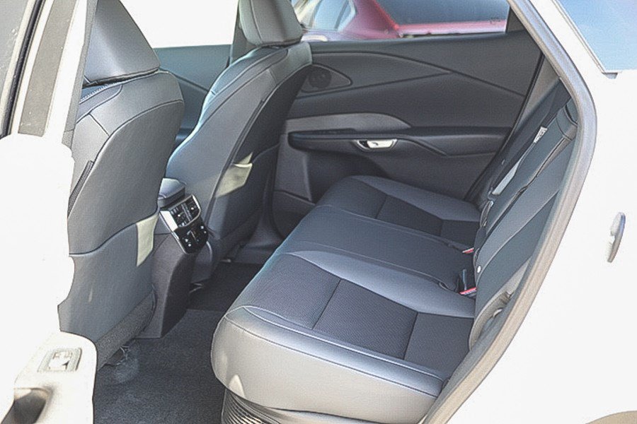Used 2025 Lexus RX 350h w/ Convenience Package AWD/4WD image 18