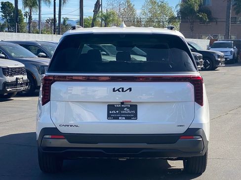 New 2026 Kia Carnival SX Prestige image 5