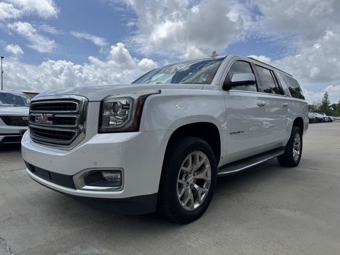 Used 2016 GMC Yukon XL SLT w/ Open Road Package image 2