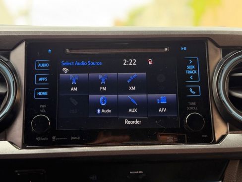 Used 2019 Toyota Tacoma TRD Sport AWD/4WD image 35