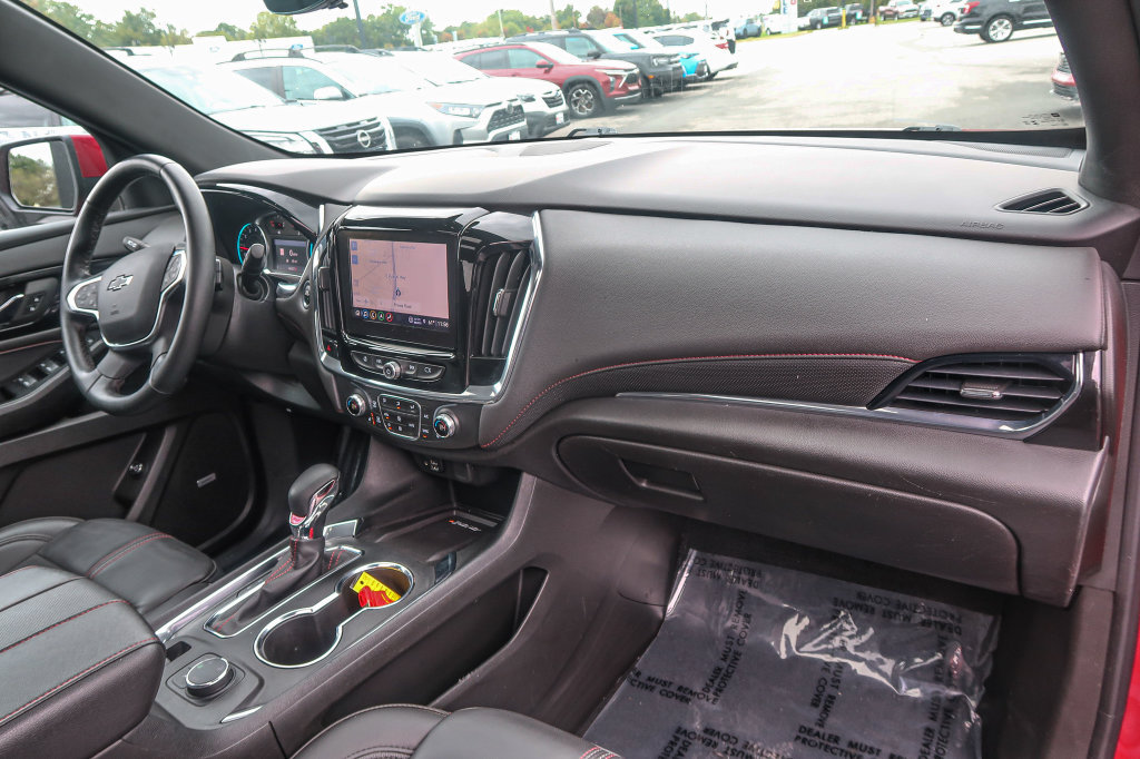 Used 2023 Chevrolet Traverse RS AWD/4WD image 21
