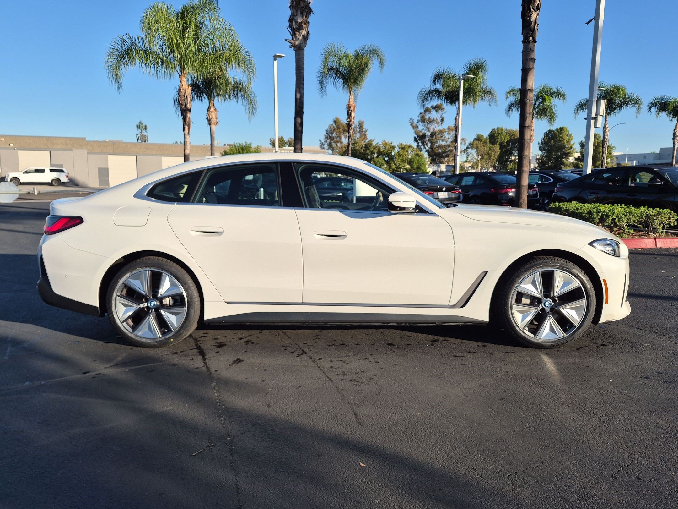 Used 2024 BMW i4 eDrive35 w/ Premium Package RWD image 11