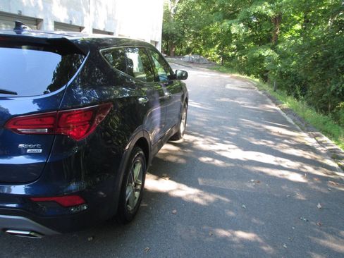 Used 2017 Hyundai Santa Fe AWD Sport w/ Cargo Package image 10