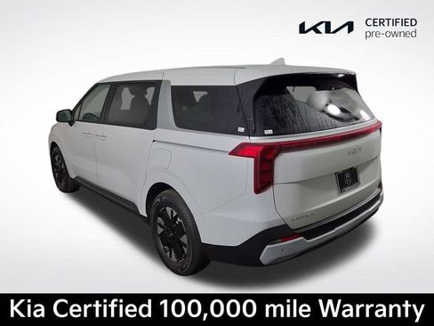 Certified 2026 Kia Carnival LXS FWD image 8