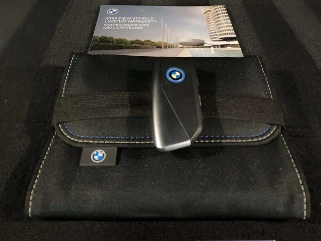 Used 2024 BMW iX xDrive50 w/ Premium Package AWD/4WD image 87