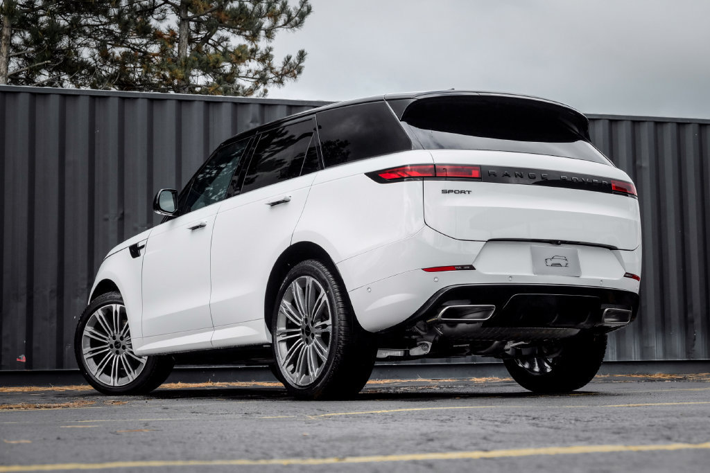 New 2027 Land Rover Range Rover Sport Dynamic SE AWD/4WD image 2