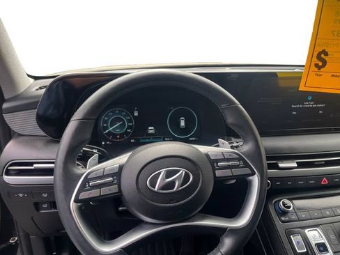 Certified 2025 Hyundai Palisade Limited AWD/4WD image 14