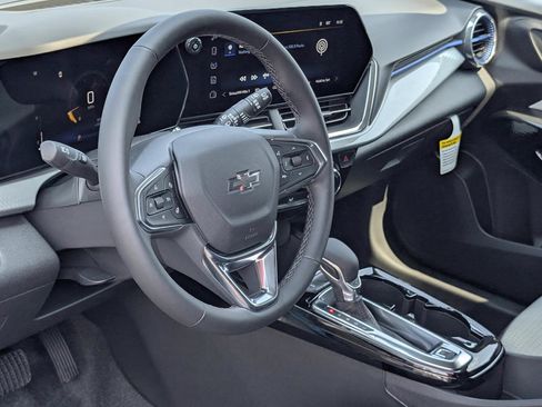 New 2026 Chevrolet Trax LT w/ Midnight Edition FWD image 12