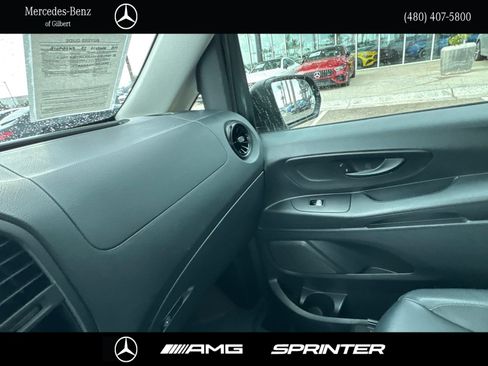 Used 2023 Mercedes-Benz Metris Passenger image 21