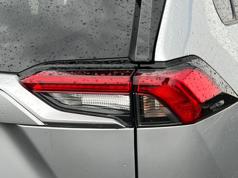 Used 2024 Toyota RAV4 LE image 18