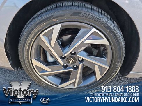 Used 2024 Hyundai Elantra Limited FWD image 28