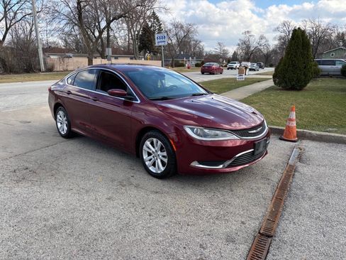 Used 2016 Chrysler 200 Limited image 4