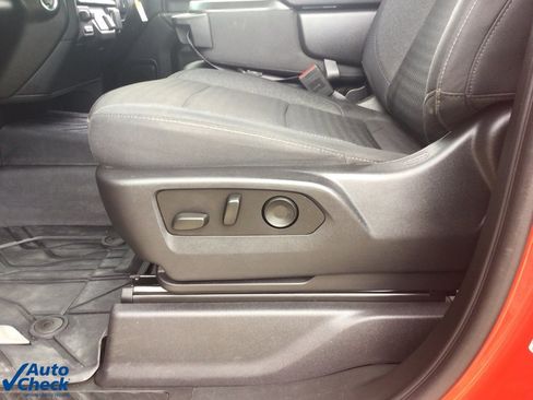 Used 2024 Chevrolet Silverado 2500 Custom w/ Custom Value Package image 10