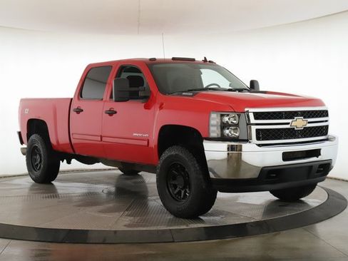 Used 2011 Chevrolet Silverado 2500 LT w/ Snow Plow Prep Package image 2