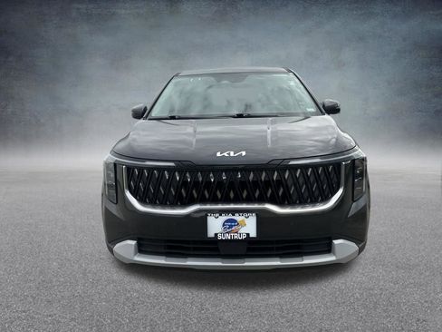 Used 2025 Kia Carnival image 41