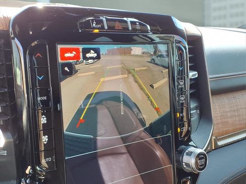 Used 2022 RAM 2500 Limited image 11