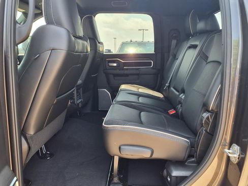 New 2026 RAM 2500 Laramie AWD/4WD image 7