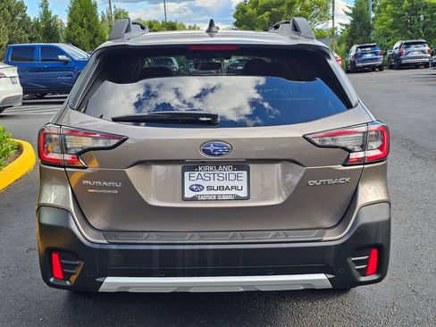 Used 2022 Subaru Outback Limited AWD/4WD image 6