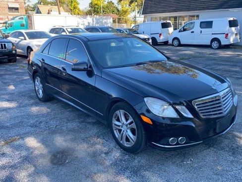 Used 2010 Mercedes-Benz E 350 4MATIC Sedan image 6