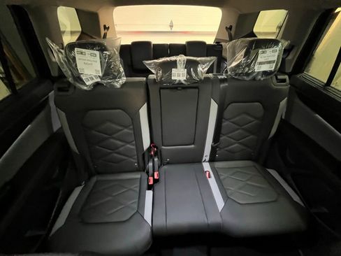 New 2026 Volkswagen Atlas Peak Edition AWD/4WD image 23
