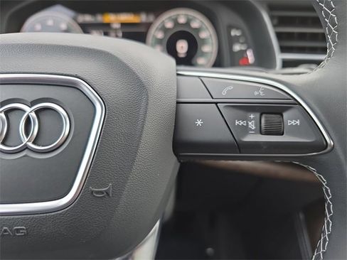 Used 2025 Audi Q8 Premium Plus w/ Premium Plus Package image 21
