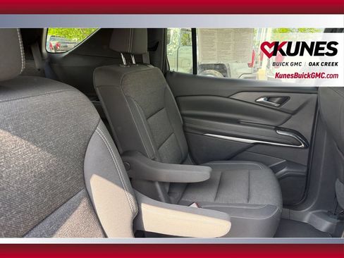 Used 2024 Chevrolet Traverse LT AWD/4WD image 41
