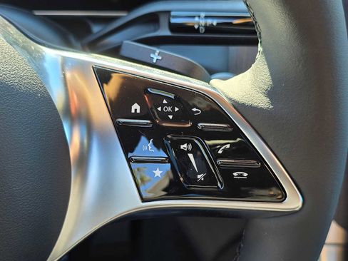 New 2026 Mercedes-Benz GLC 300 image 35