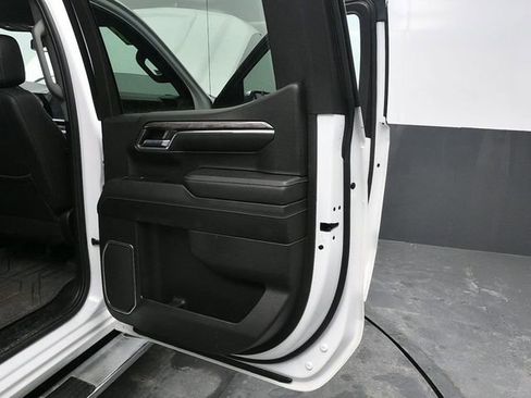 Used 2023 Chevrolet Silverado 1500 LTZ image 12