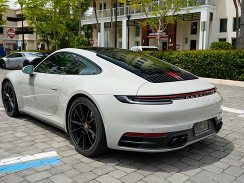 Used 2021 Porsche 911 Carrera 4 AWD/4WD image 19