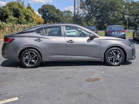 Used 2025 Nissan Sentra SV FWD image 3