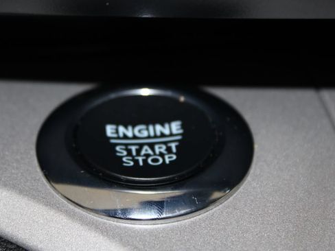 Used 2023 Ford Explorer XLT w/ Equipment Group 202A AWD/4WD image 43