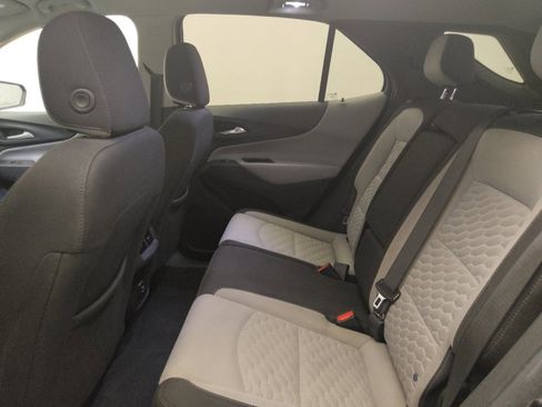 Used 2021 Chevrolet Equinox LS w/ LS Convenience Package FWD image 18