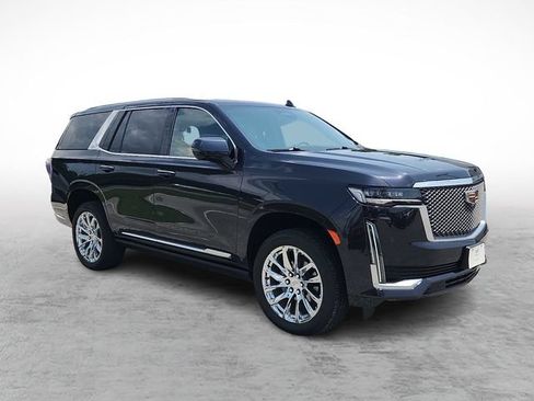 Used 2024 Cadillac Escalade Premium Luxury AWD/4WD image 3