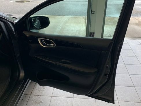 Used 2019 Nissan Sentra SV w/ Special Edition Package FWD image 14
