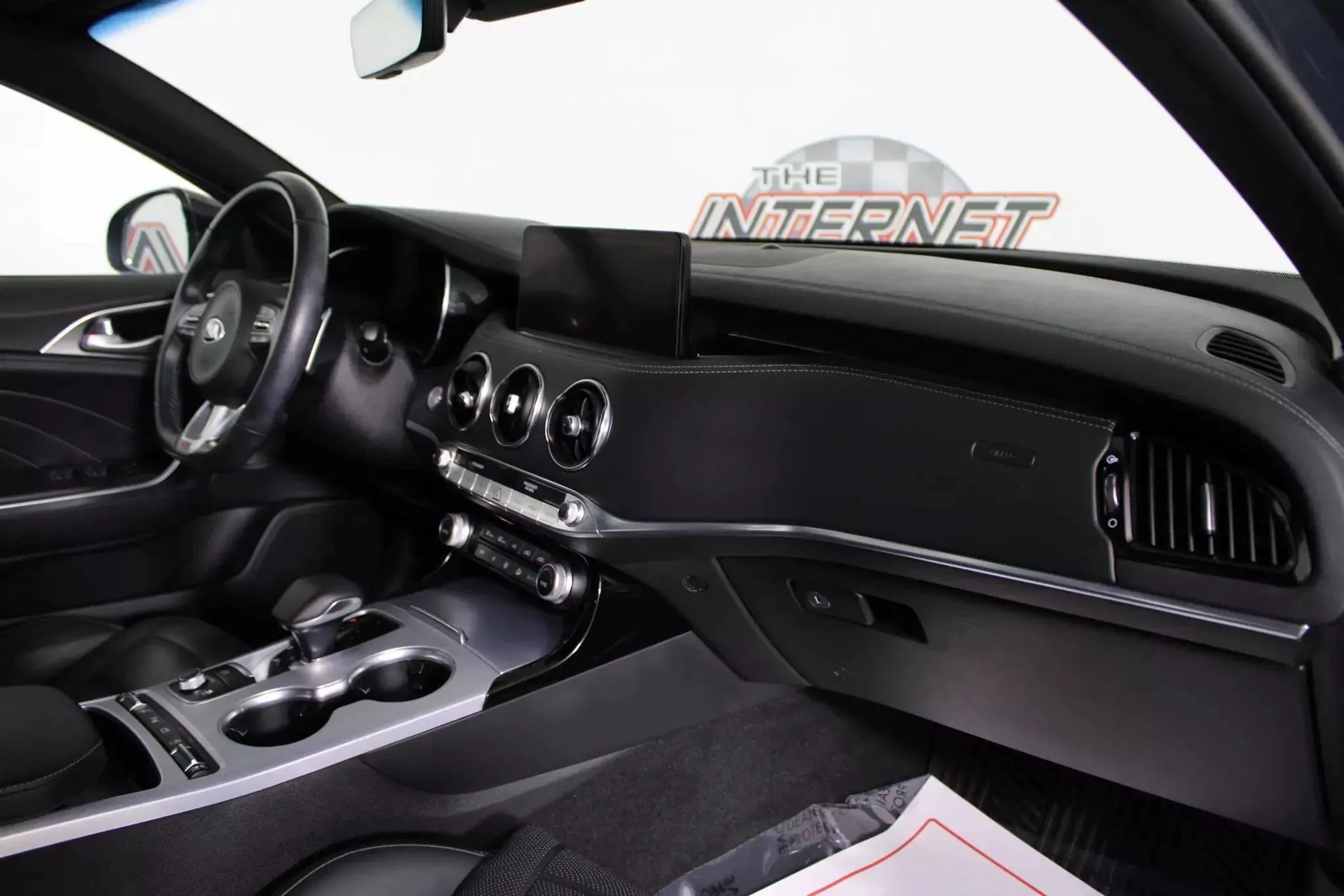 Used 2022 Kia Stinger GT2 AWD/4WD image 12